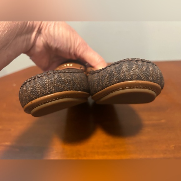 Michael, Michael Kors brown signature Felicia driving moccasin flats 7.5M - Picture 6 of 10